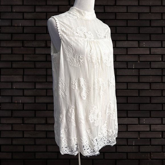 olivia blu Tops - White High Neck Lace Top